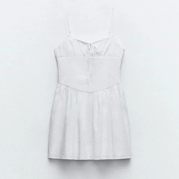 ZARA EMBROIDERED WHITE DRESS WITH BOWS - Picture 2 of 8